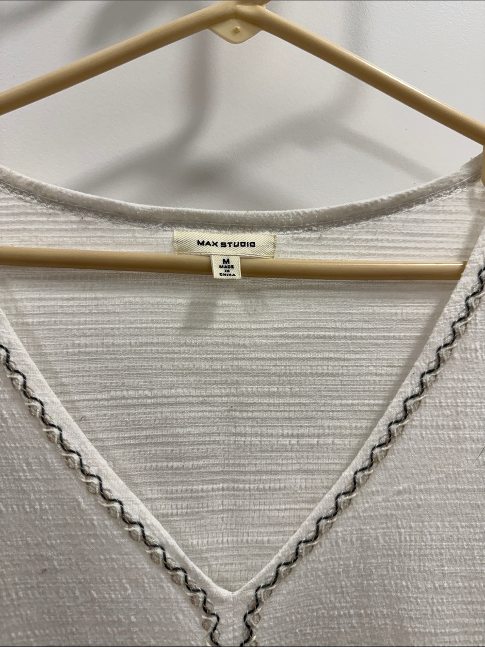 Max Studio Cream V-Neck Textured Women's Tunic with Contrast Stitching